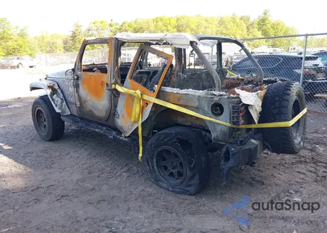 2013 Jeep Wrangler Unlimited Sahara из США, поврежденный, VIN 1C4HJWEGXDL634817